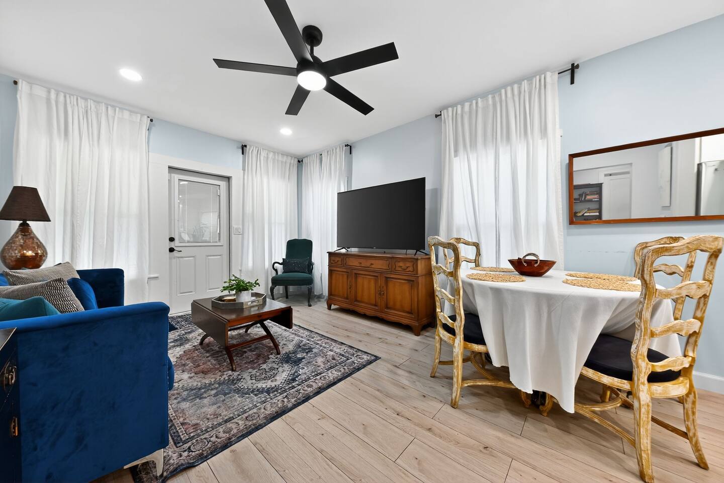 Charming West Palm Getaway| 2BR Home Near Downtown — photo 4