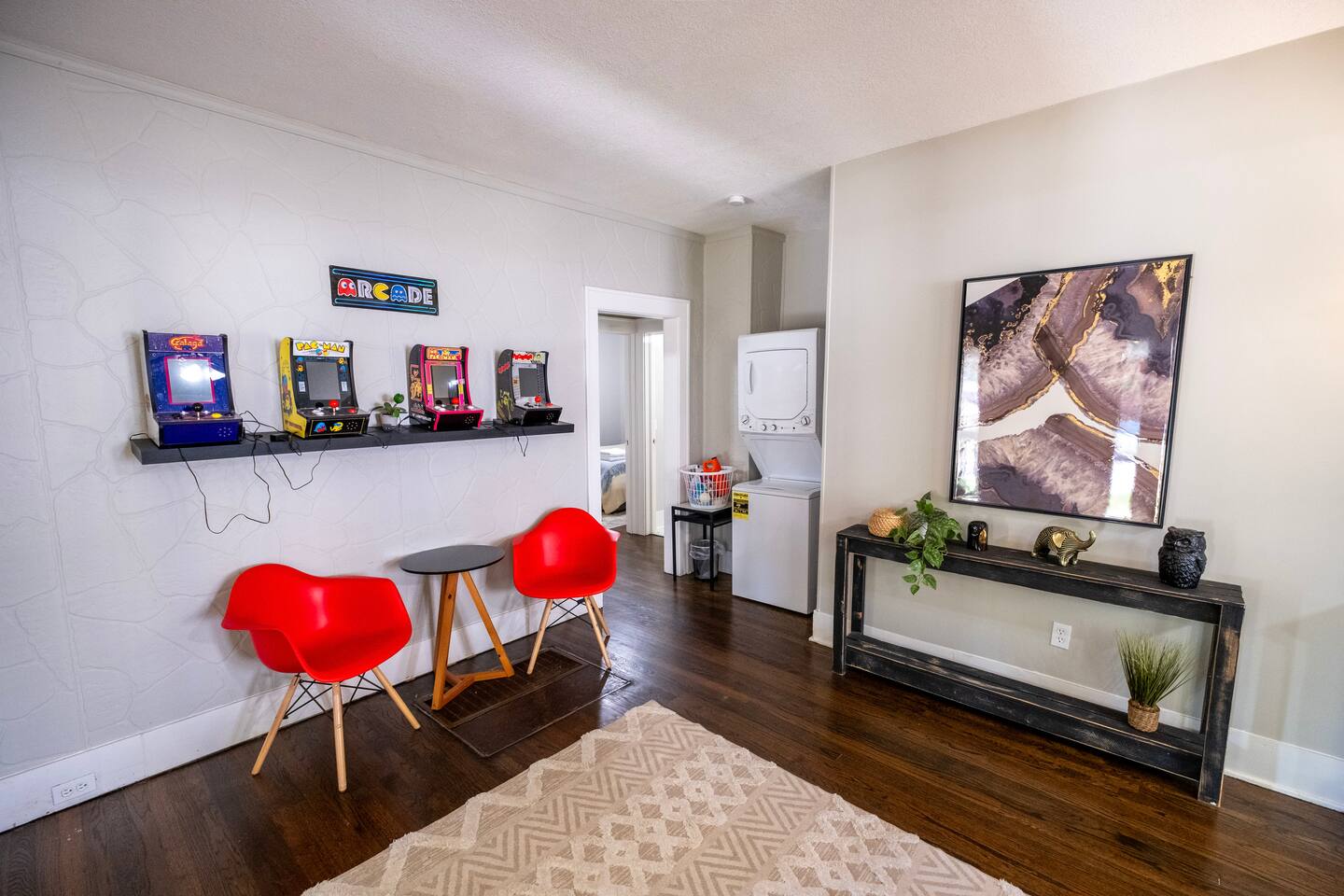 Blue Springs Escape 3BR Near Football Match Action