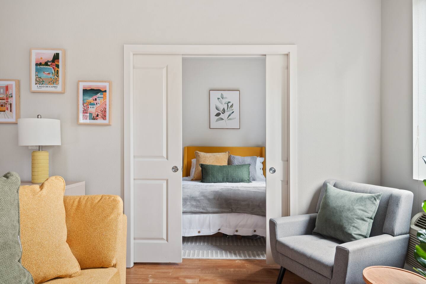 Nob Hill Stay, Garage, Fireplace, Ground Floor