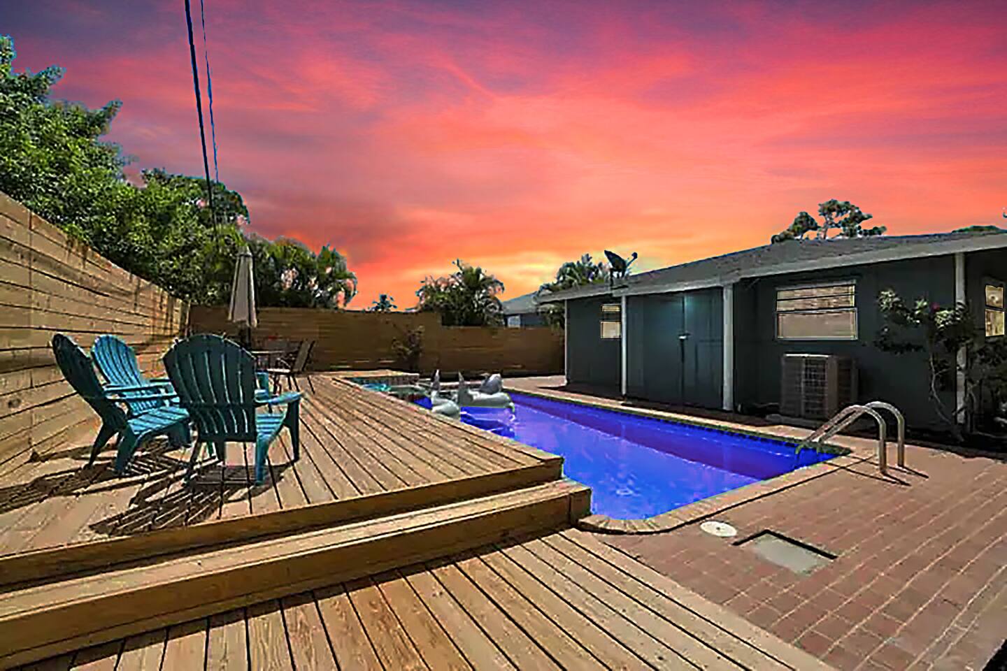 Shark Tank Getaway | Heated Pool and Hot Tub
