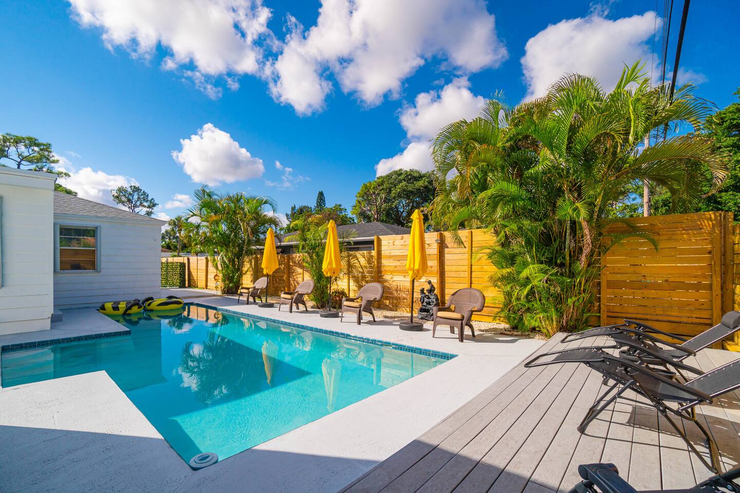Honey Hole & Bear Den| Heated Pool | Delray Beach