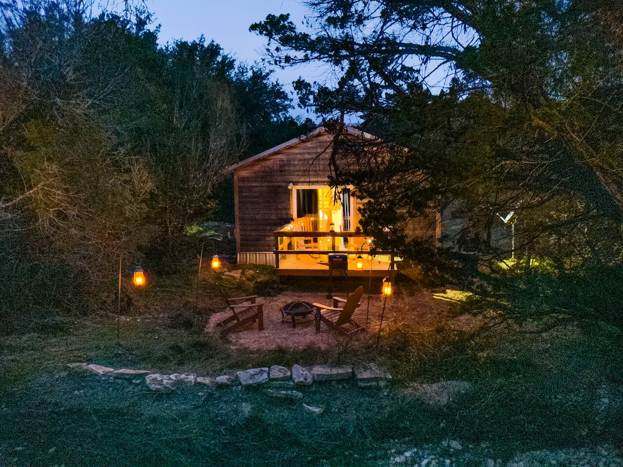 Tiny Log Cabin near Fossil Rim | Countryside Views - Holiday Home