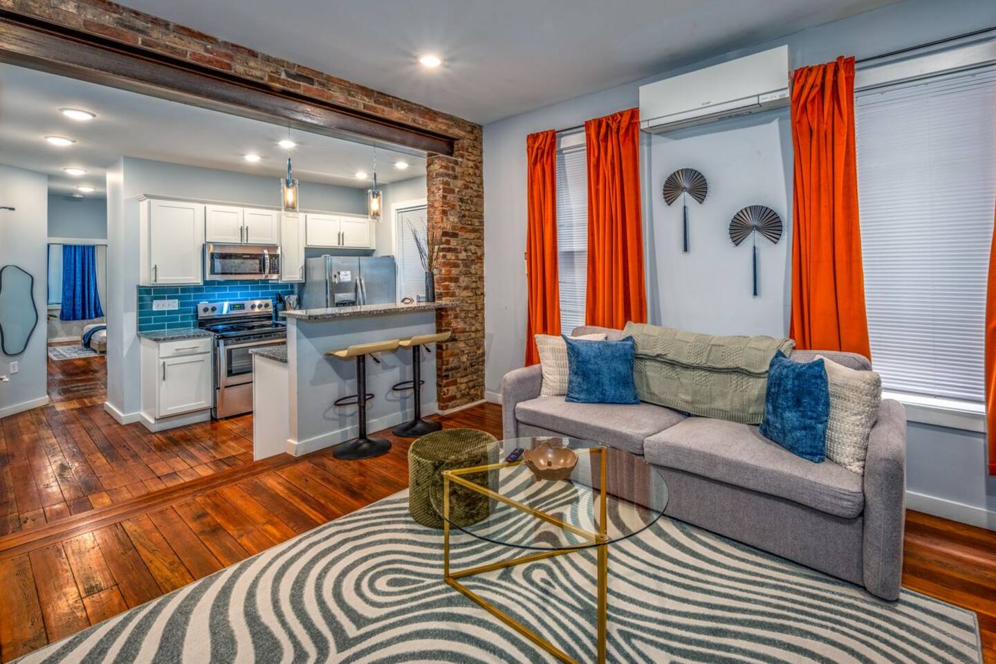 OTR by Findlay+Sleeps 6ppl+King Bed+Balcony+2nd Fl