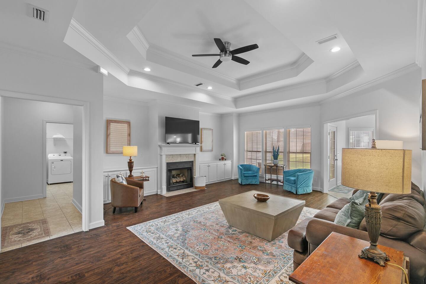 Hidden Lake Hideaway w/fenced in yard 3br 2 bath - Holiday Home