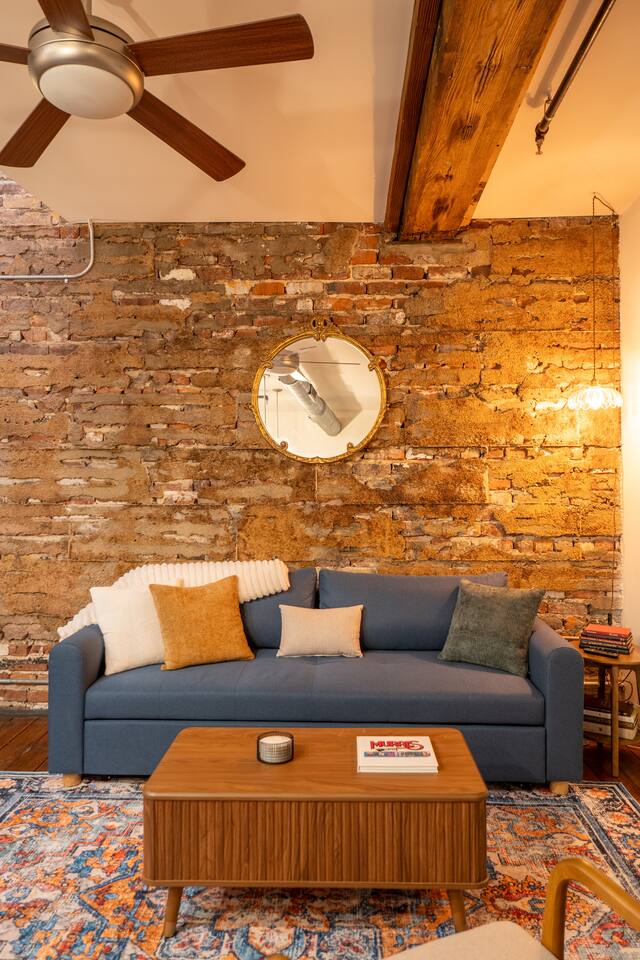 Stylish Loft | Shockoe Bottom | Walk to Canal