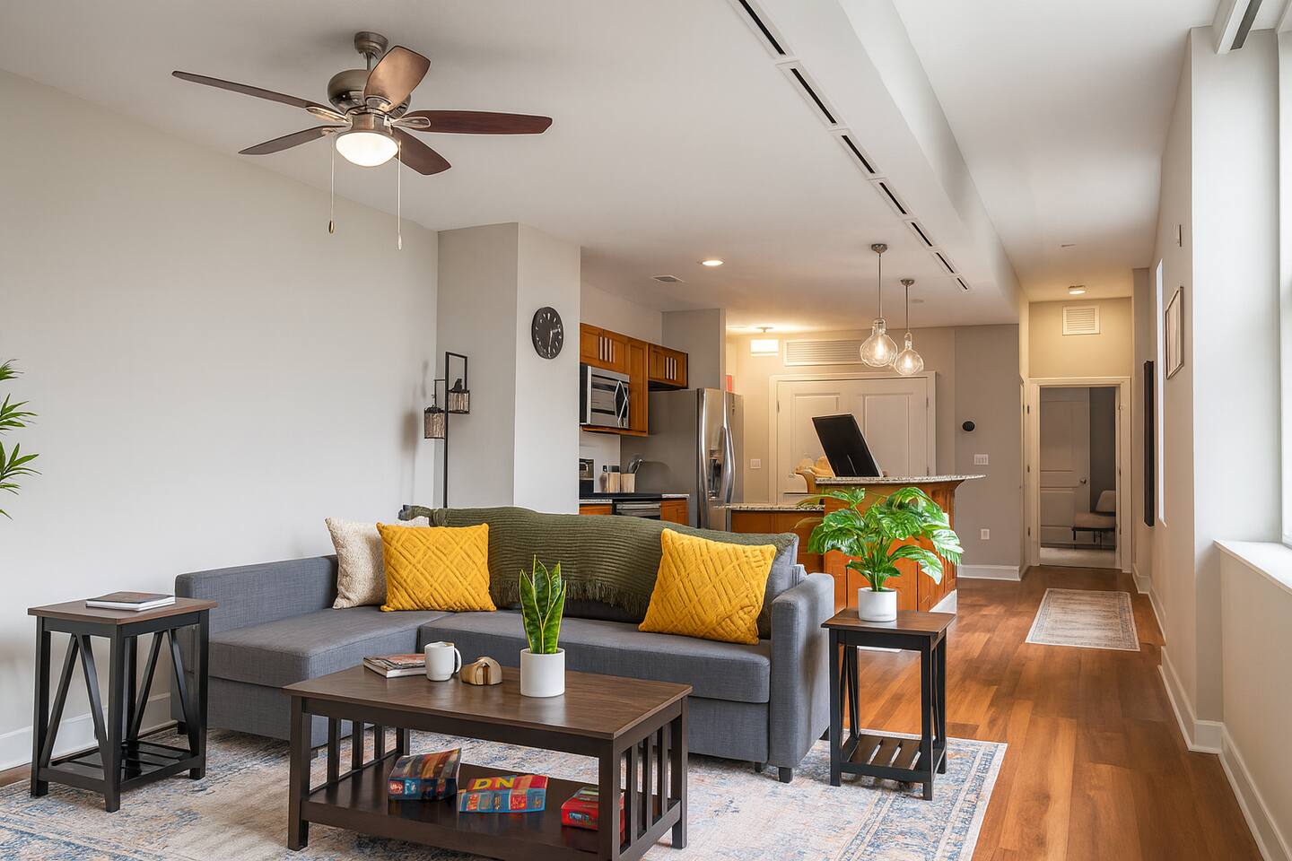 Luxe Downtown Suite Stadiums, Casino, R&R Hall