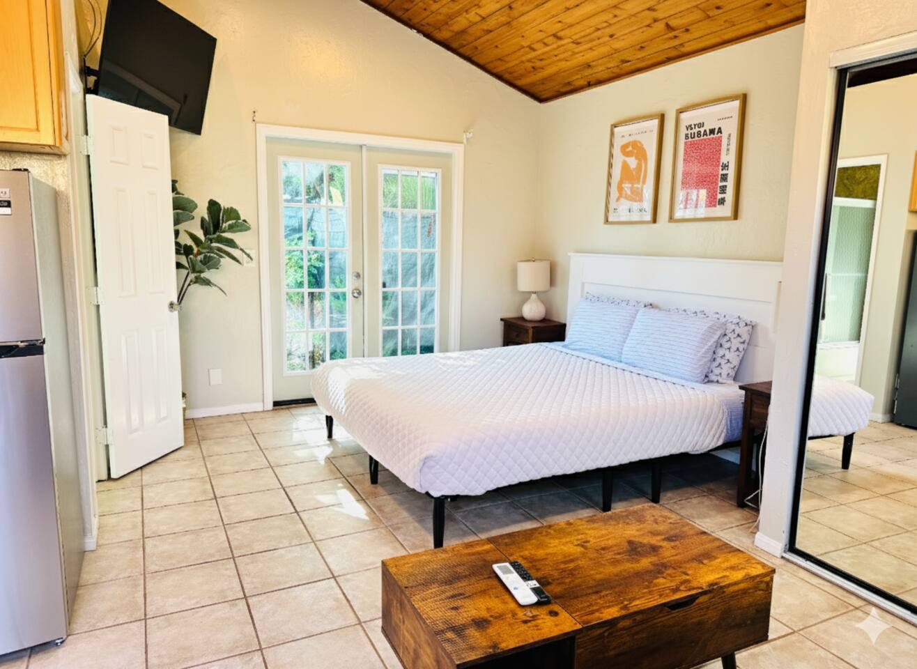 Stylish Studio Hideaway | Coastal Charm