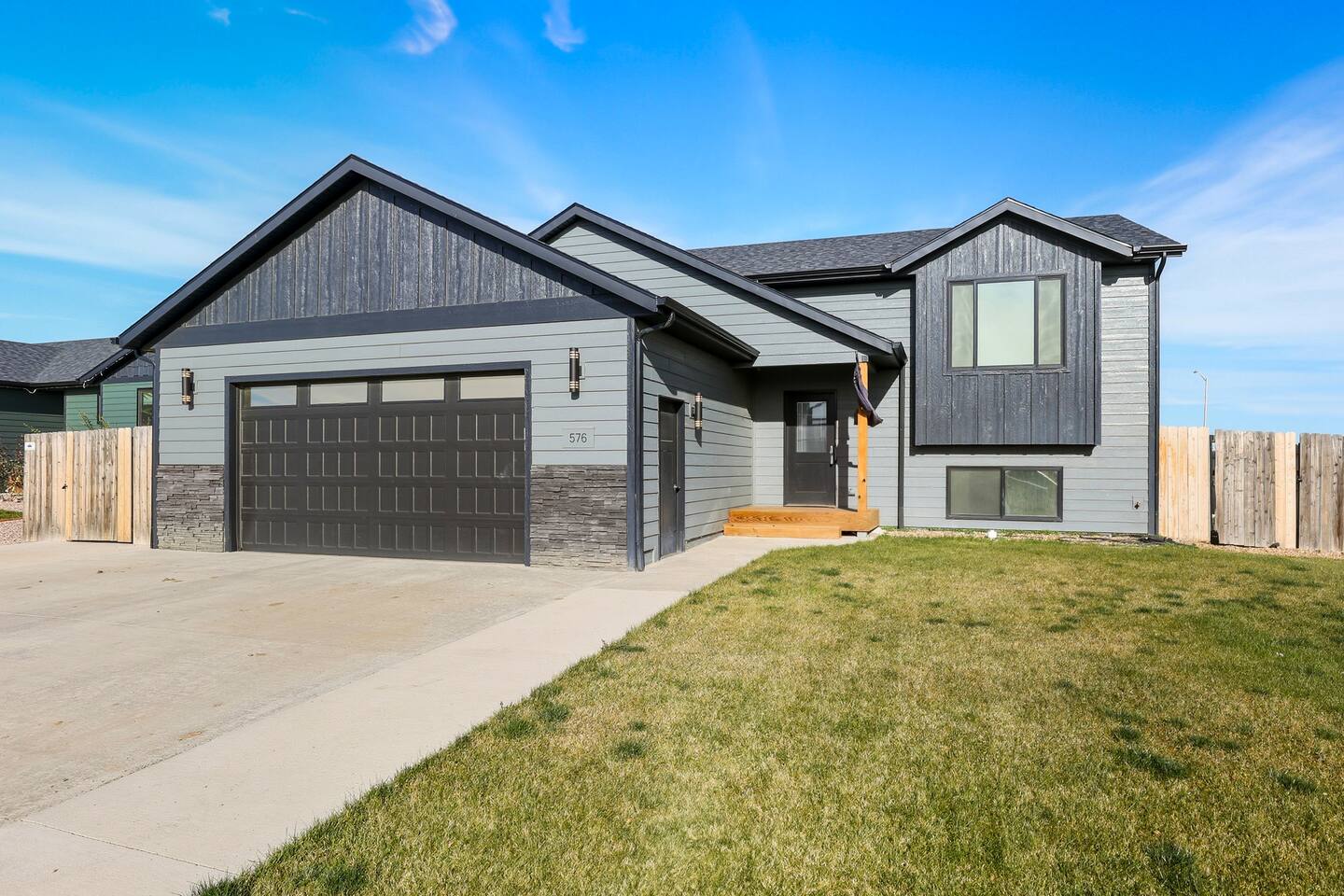 Crew Housing | 6BR Near Ellsworth AFB + Utilities