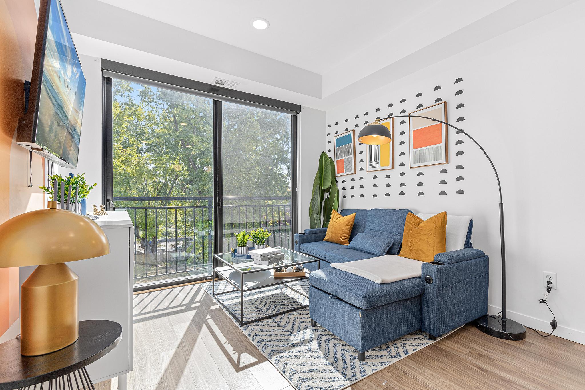 Modern 1BD Near DT & UMN Gym Street Parking