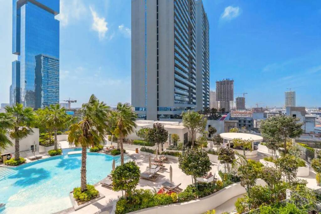 Designer Studio JVC | Pool View | Zaya Hameni