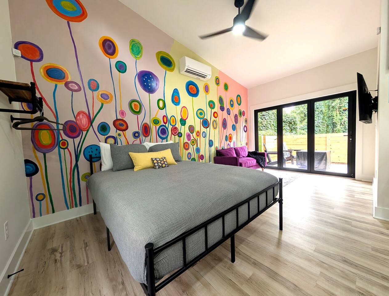 The Painted Perch - Fire Pit & EV Charger!