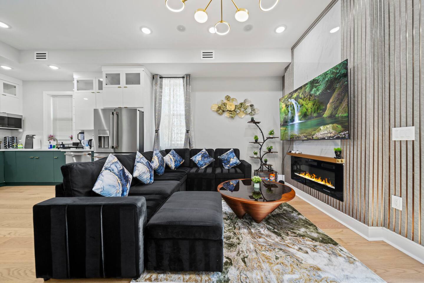 LUXE 3BR|3BA Penthouse! KING Beds! Mins to NYC!