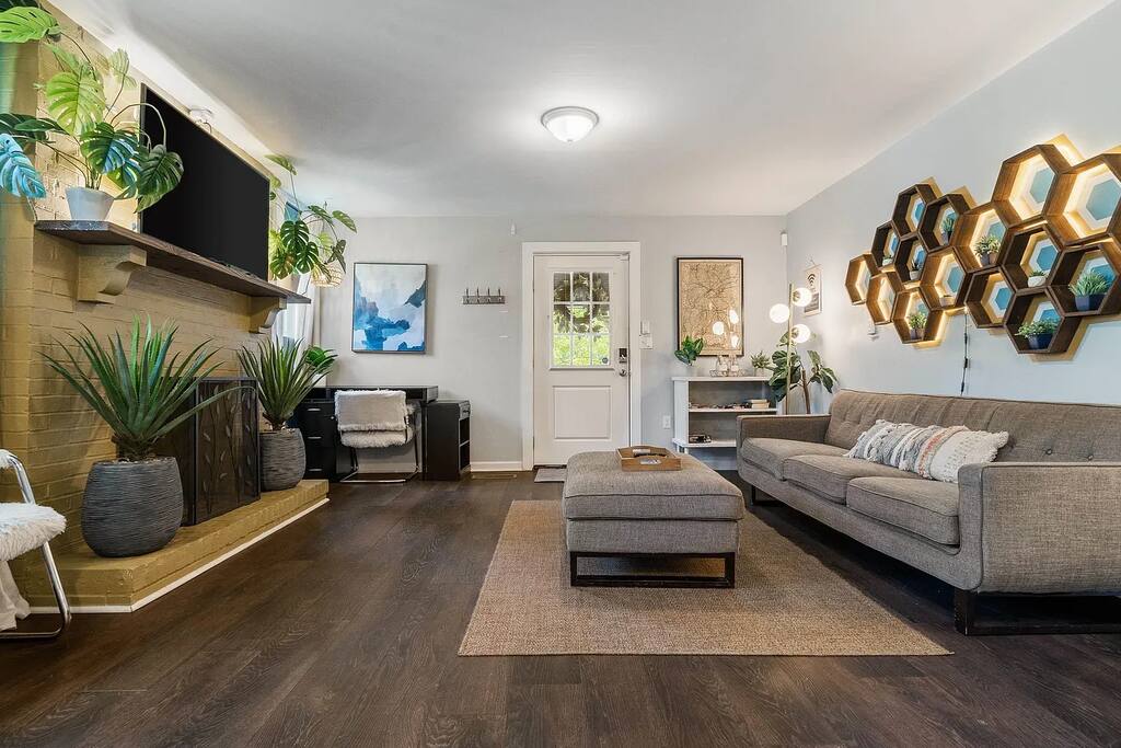 The Hive - Open floor plan 2 bedroom -Close to UAB