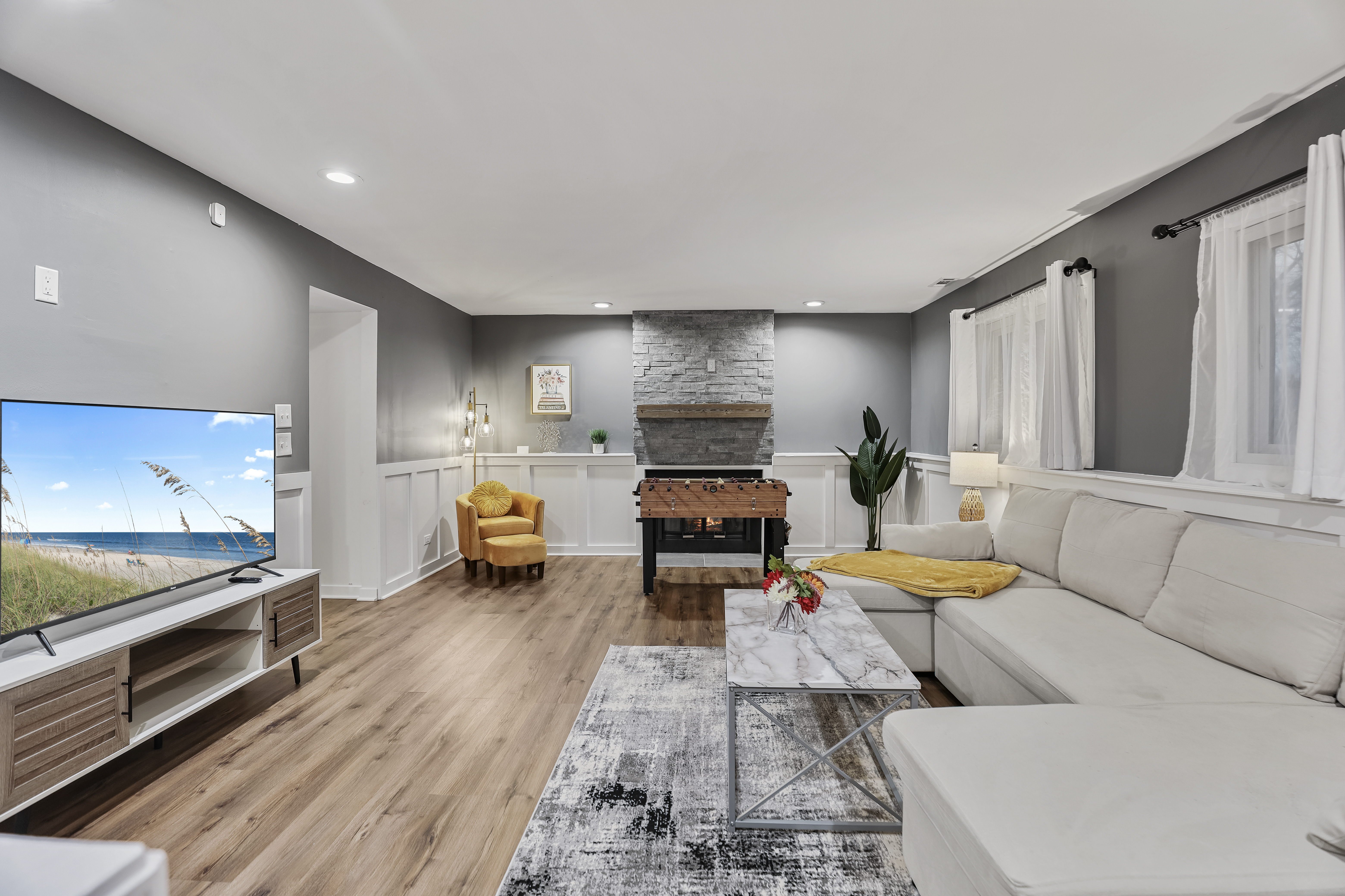 True: *NEW* Spacious 5BR-2BT! Fully Fenced Yard!