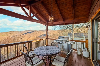 5BR with Amazing Long Range Views + Hot Tub! photo 4