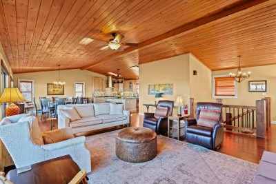 5BR with Amazing Long Range Views + Hot Tub! photo 9