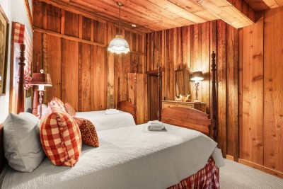 Charming 3BR Wooded Cabin Near Boone+ Blowing Rock photo 8