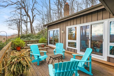 Charming 3BR Wooded Cabin Near Boone+ Blowing Rock photo 3