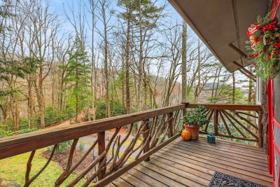Charming 3BR Wooded Cabin Near Boone+ Blowing Rock photo 11