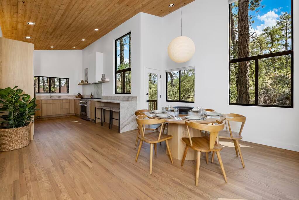 NEW Prescott Treehouse - Luxe Woodside Cabin 4/3