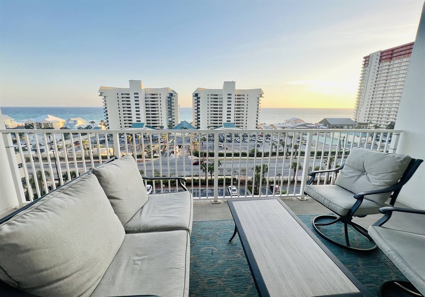 "615@TheBeach" Your Perfect PCB Getaway!