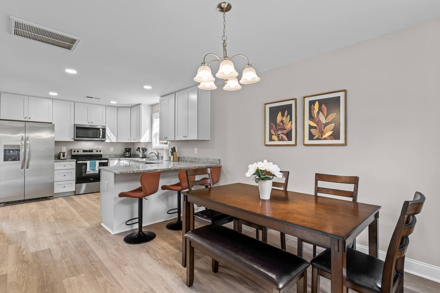 The Alder ~ Stylish 3 Bed Near DT