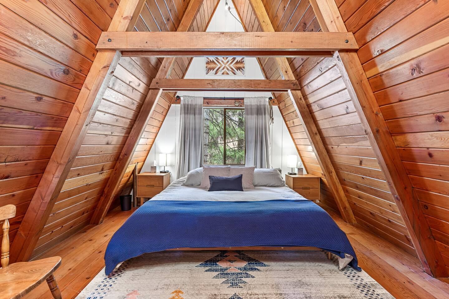 The Easy A Cabin in Rocky Point, Oregon