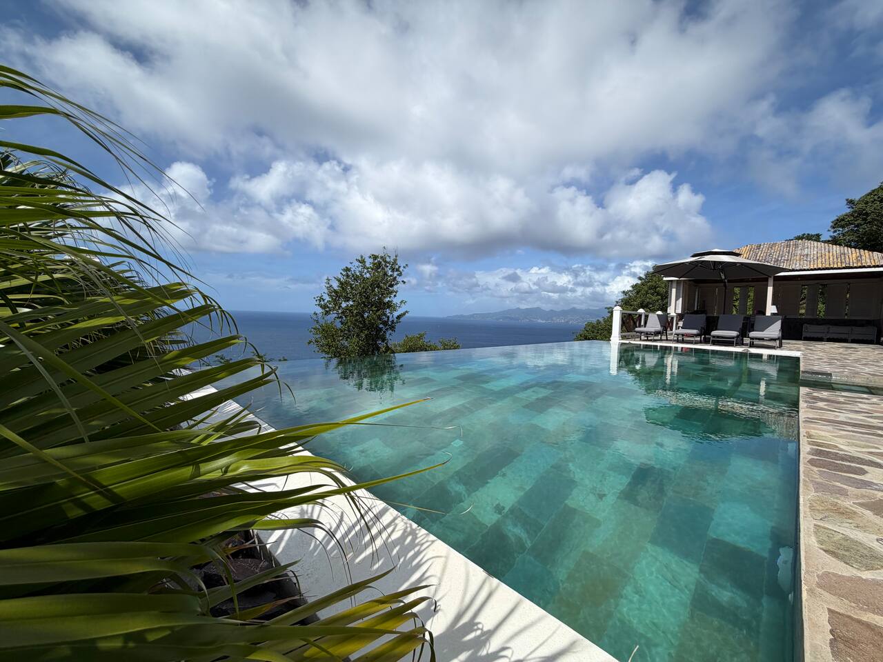 New Luxury private villa with Mainland Views