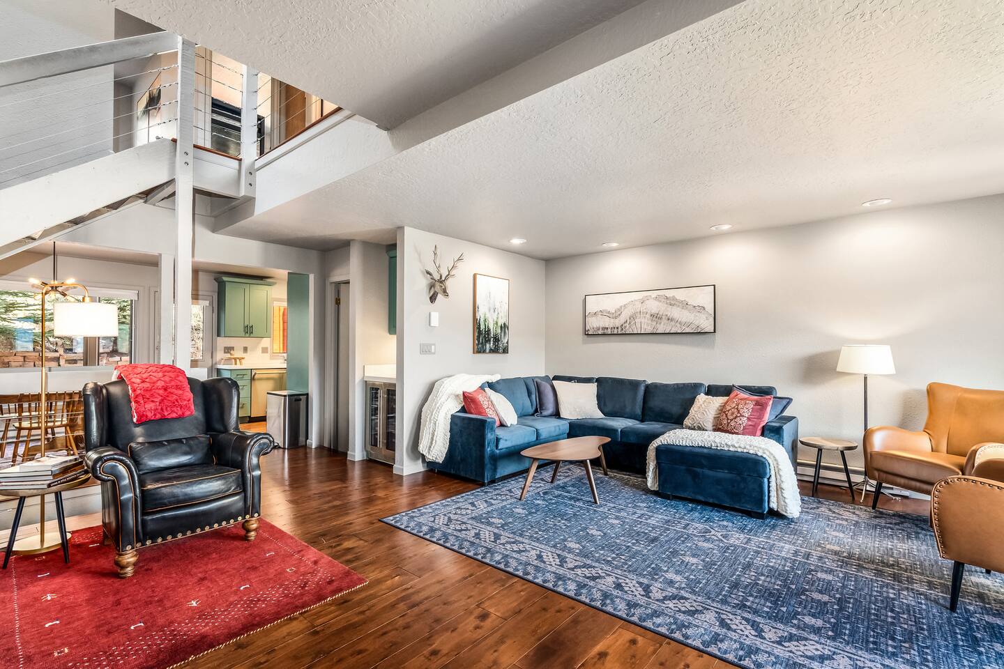 Vail Luxury & Location-Renovated 3+Bedroom/Yard