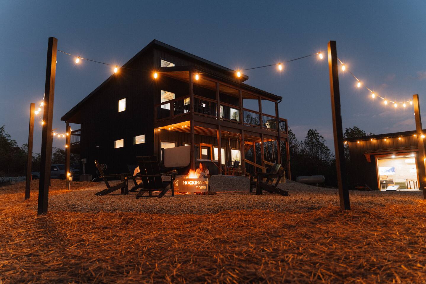 Hocking Heights| Epic Views~ Hike~ Hot Tub~ Games!