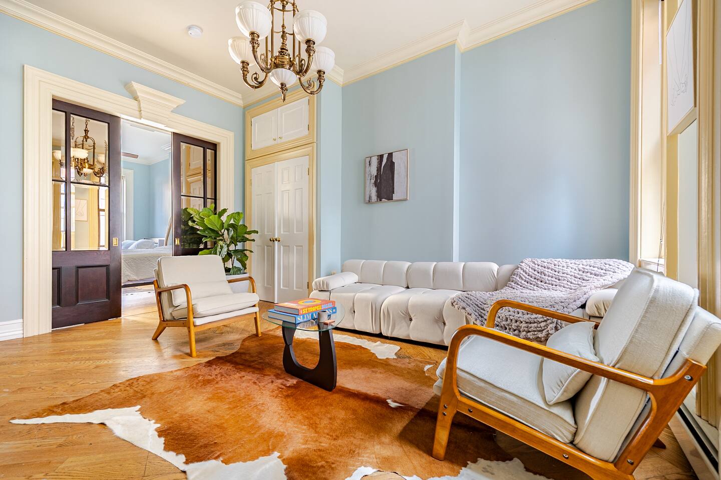 Modern Comfort, Old Charm: 5 min to NYC•Patio•BBQ