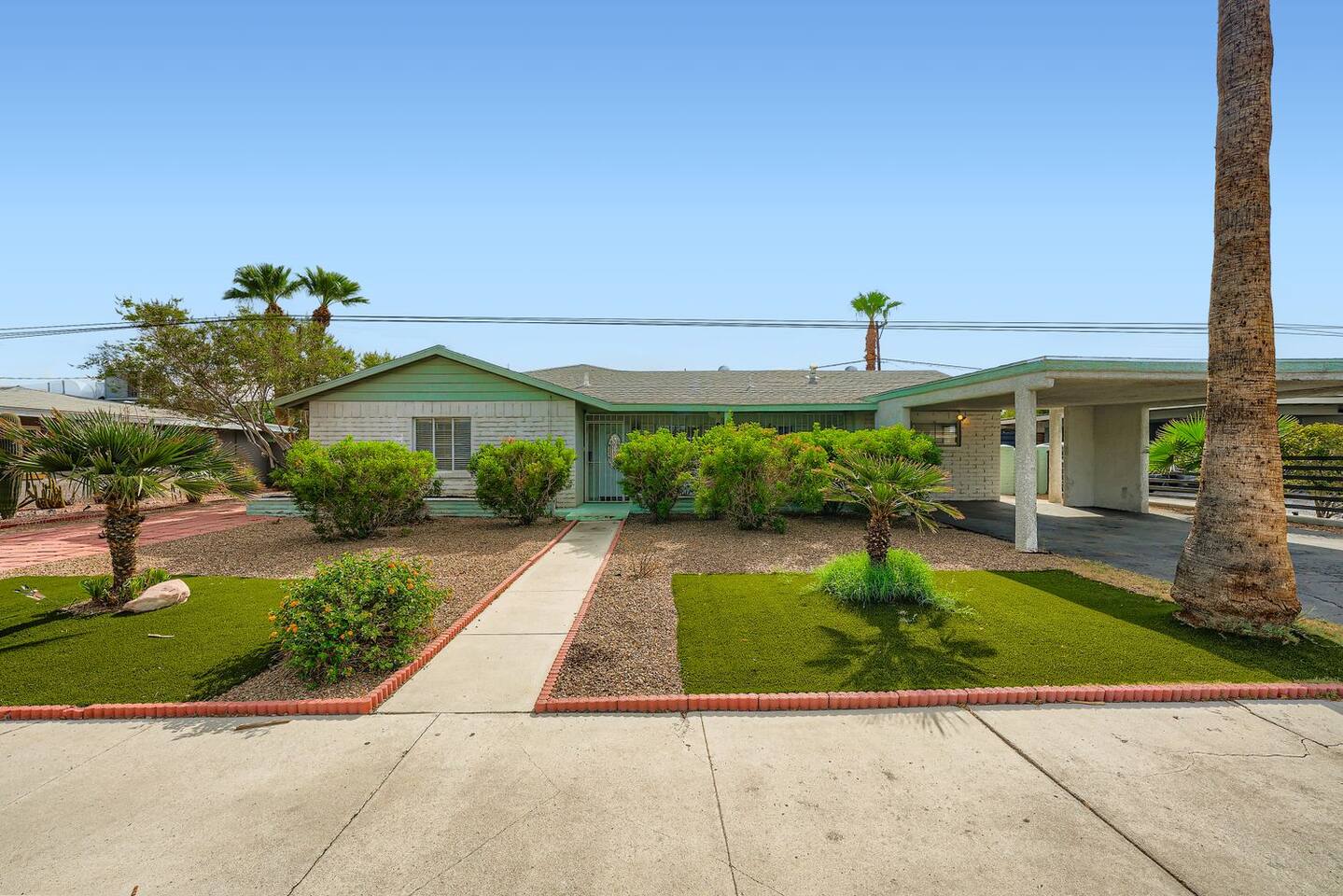 Downtown Vegas Close to Arts & Medical District