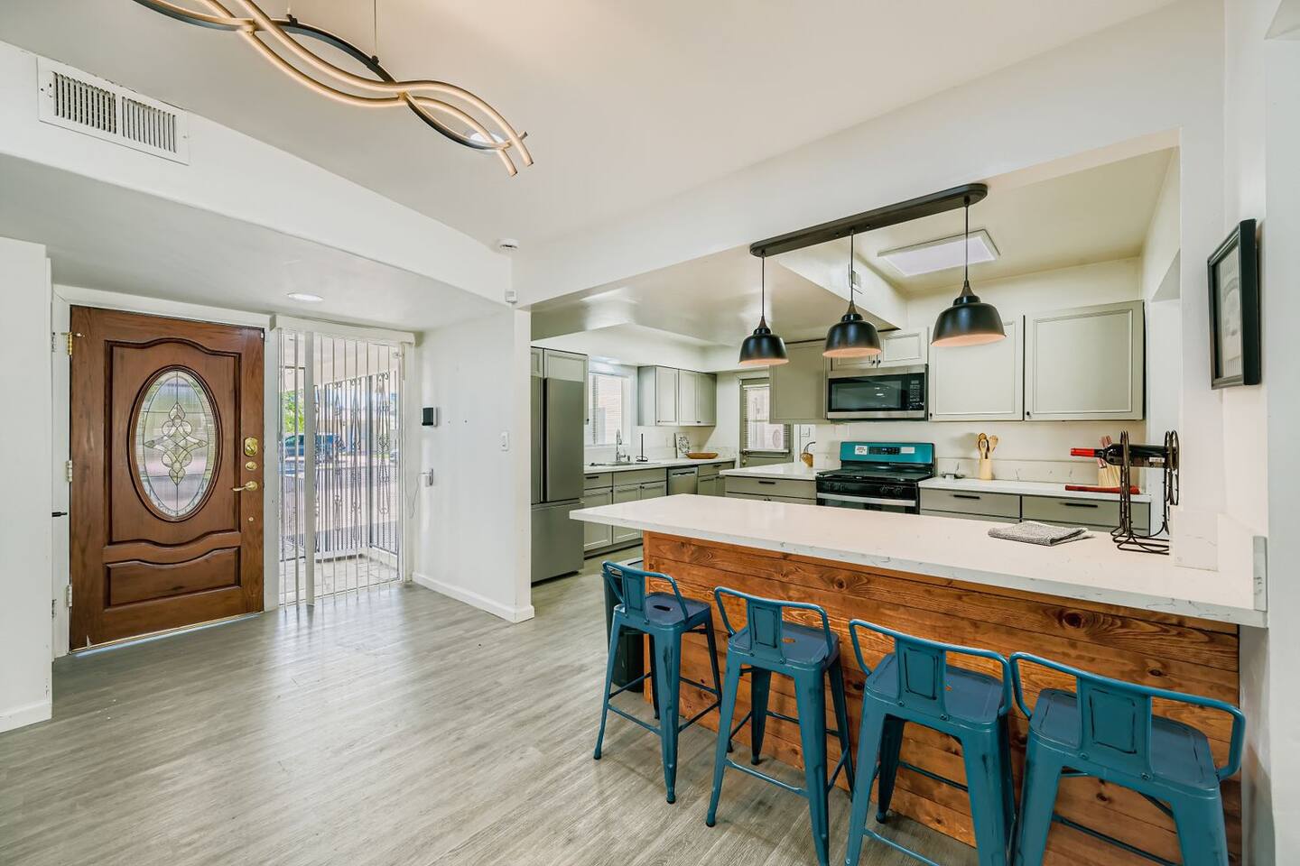 Relaxing 3BR House | Vegas Stay Near Arts District