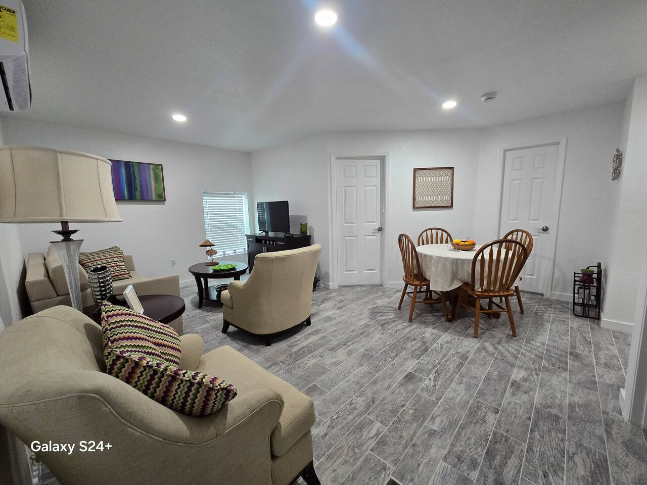 Private Guest Suite • Near Disney & Orlando