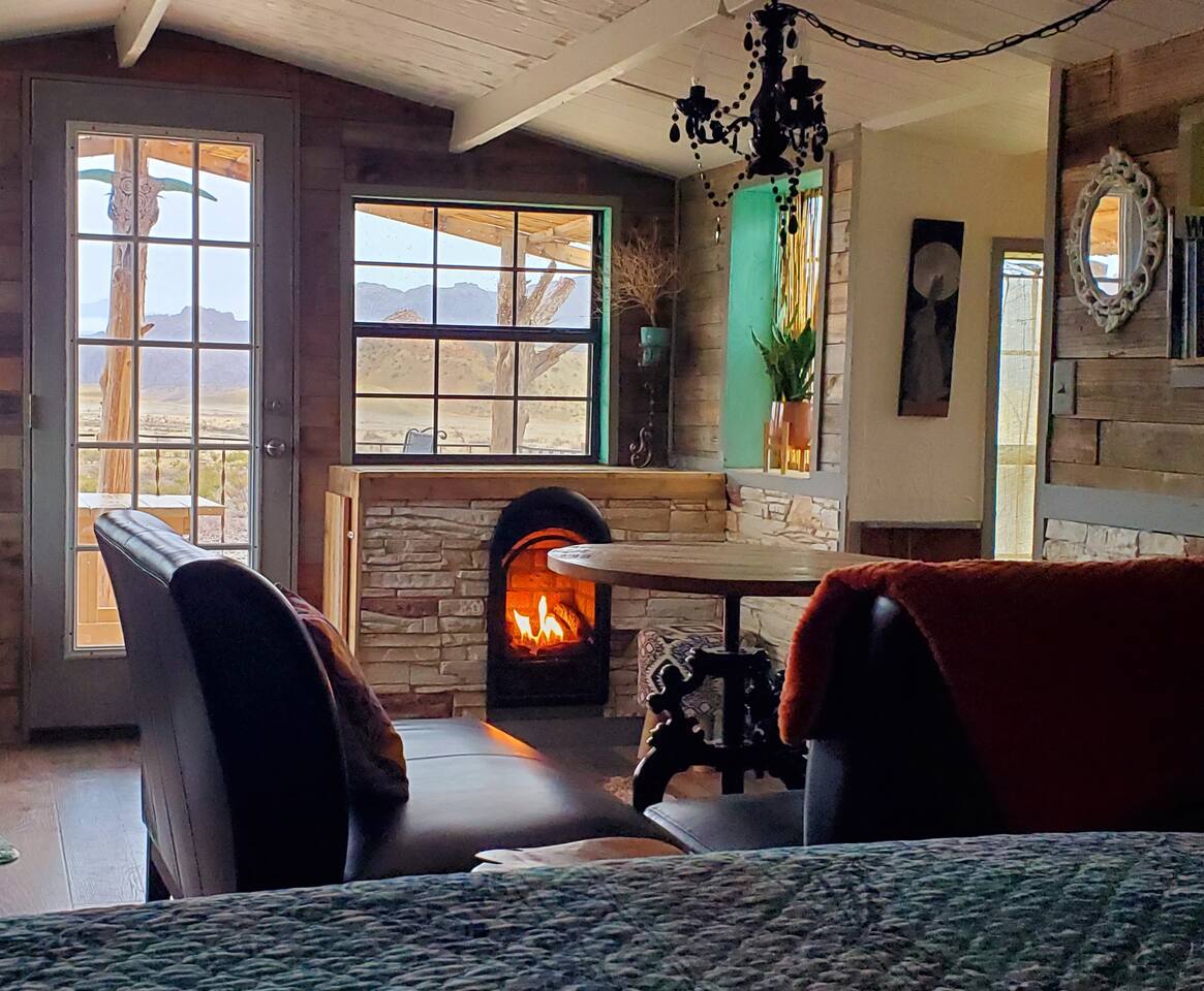 Hidden Gem cabin/10 min- BBNP/Private+great views!