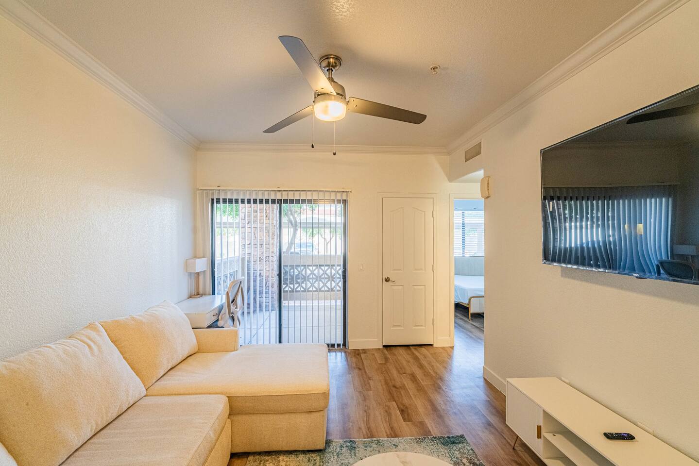 Stunning 1BR1BA w/ InHouseLaundry | Pool | Gym