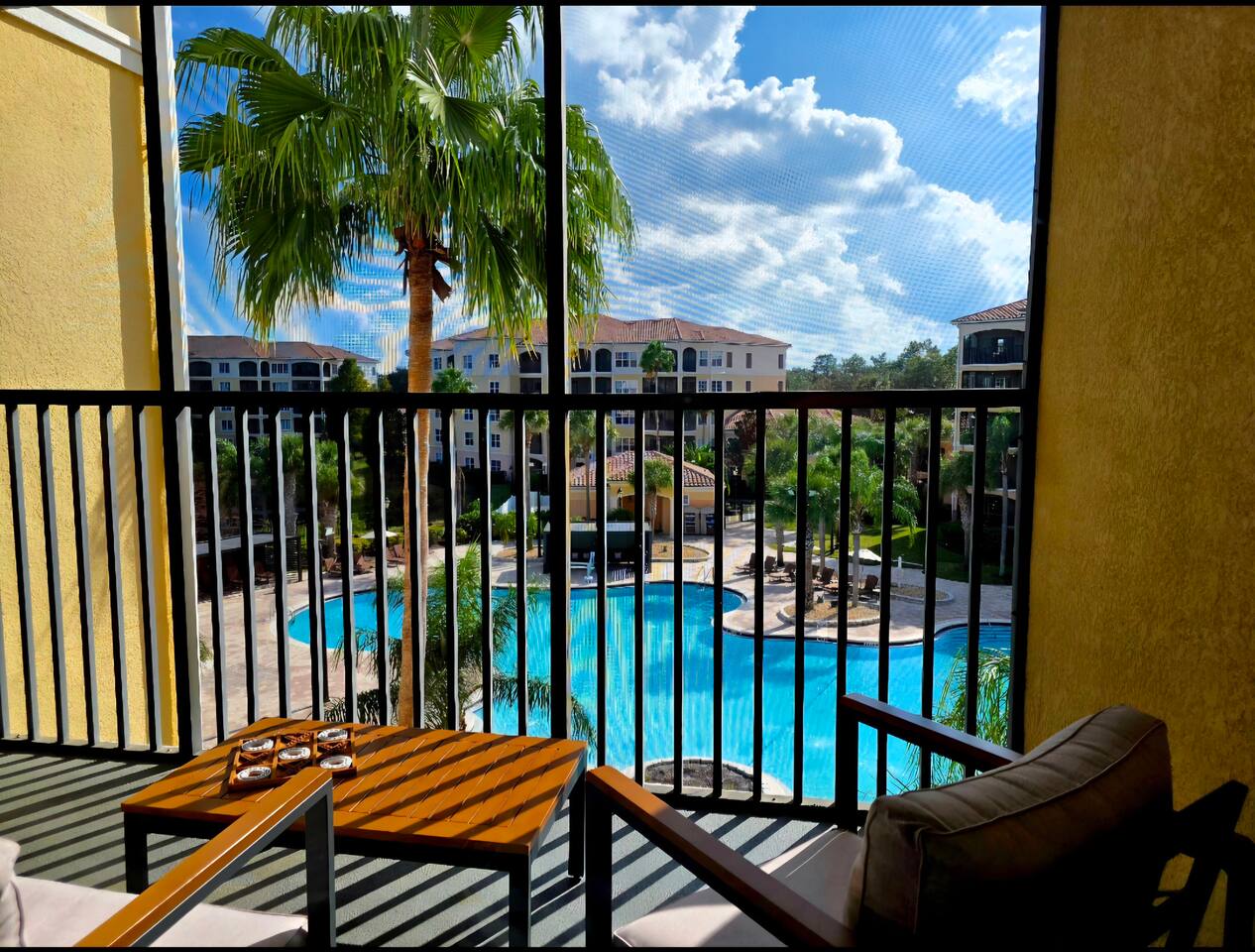 Spacious Disney Renovated 3 BR/3BA pool/lake views