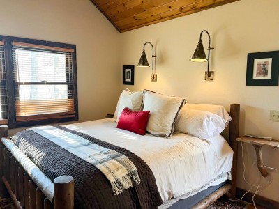 Cabin w outdoor Fireplace, Spa, Walk to Banner Elk photo 11