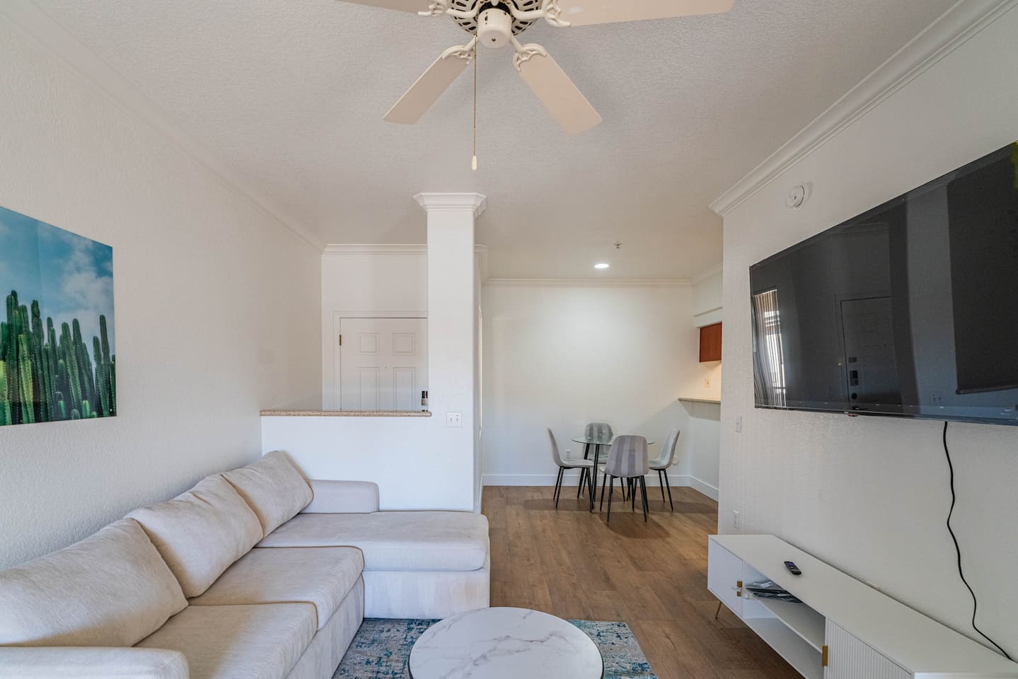 Bright & Spacious 1BR1BA with Pool