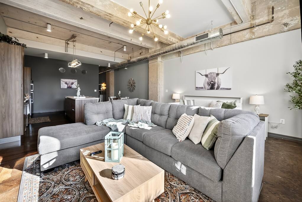 Luxury Magnolia Flat - Gym, Pool Access, Free Valet, Downtown