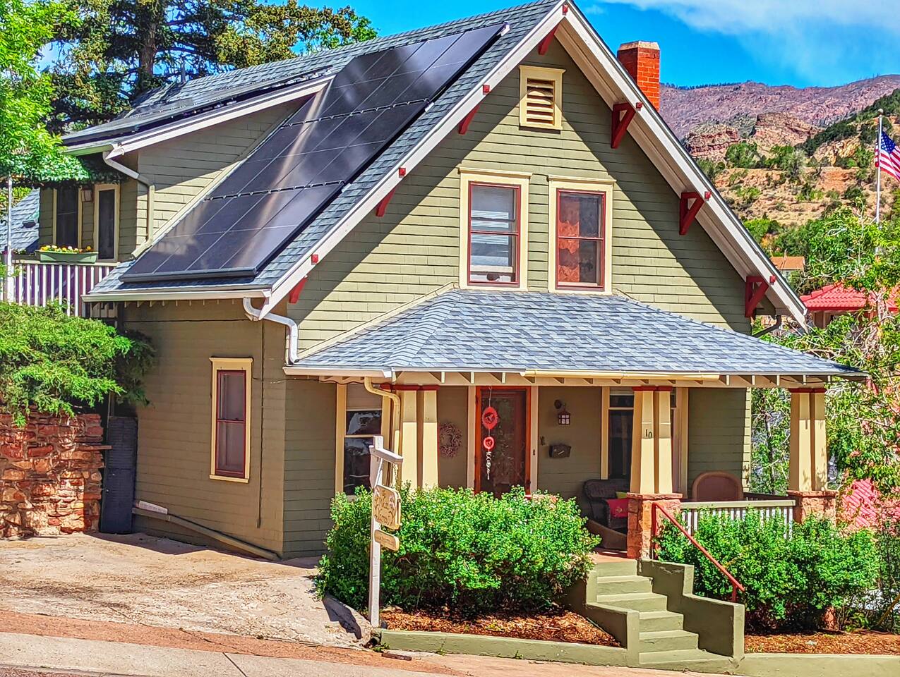 1st Floor of D-town Manitou White Yarrow Inn House