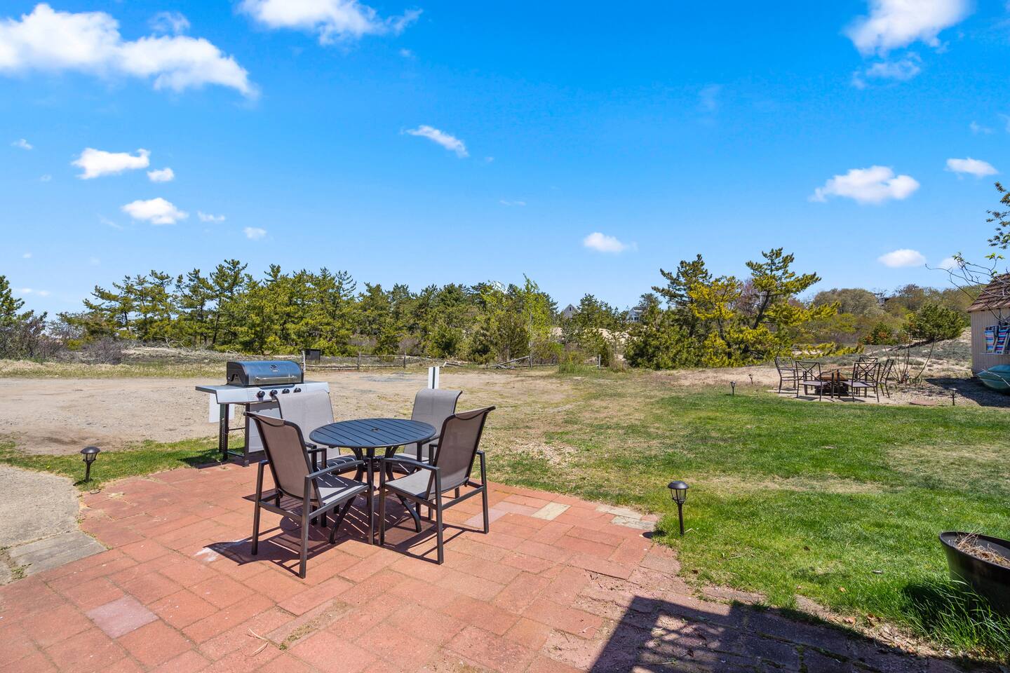 3 Bedroom Apt Walk to Beach with Yard & Fire Pit
