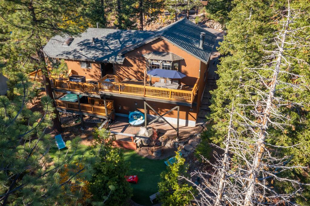 Luxury Tahoe City Retreat • Hot Tub & Theater