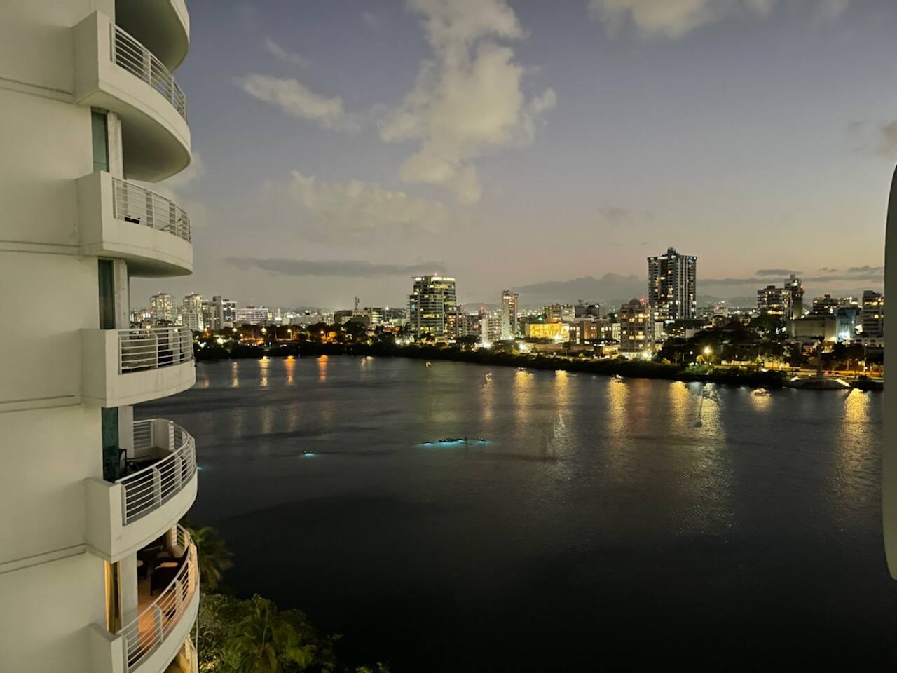 Romantic Studio w/King Bed & Amazing Views