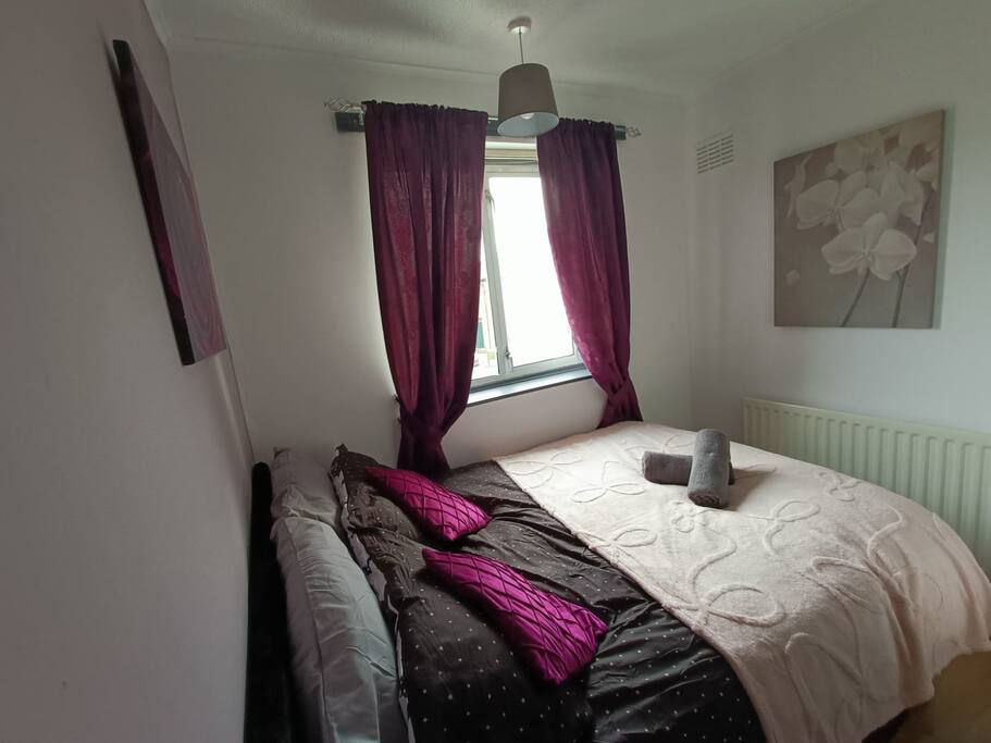 #72 Stylish 3 bedroom sleeps 7 Wigan House