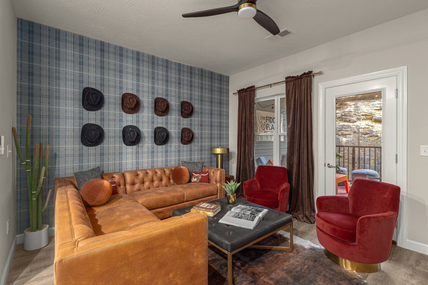 4BR w/Game Room•Dogs OK•Seasonal Pool•Great Locale