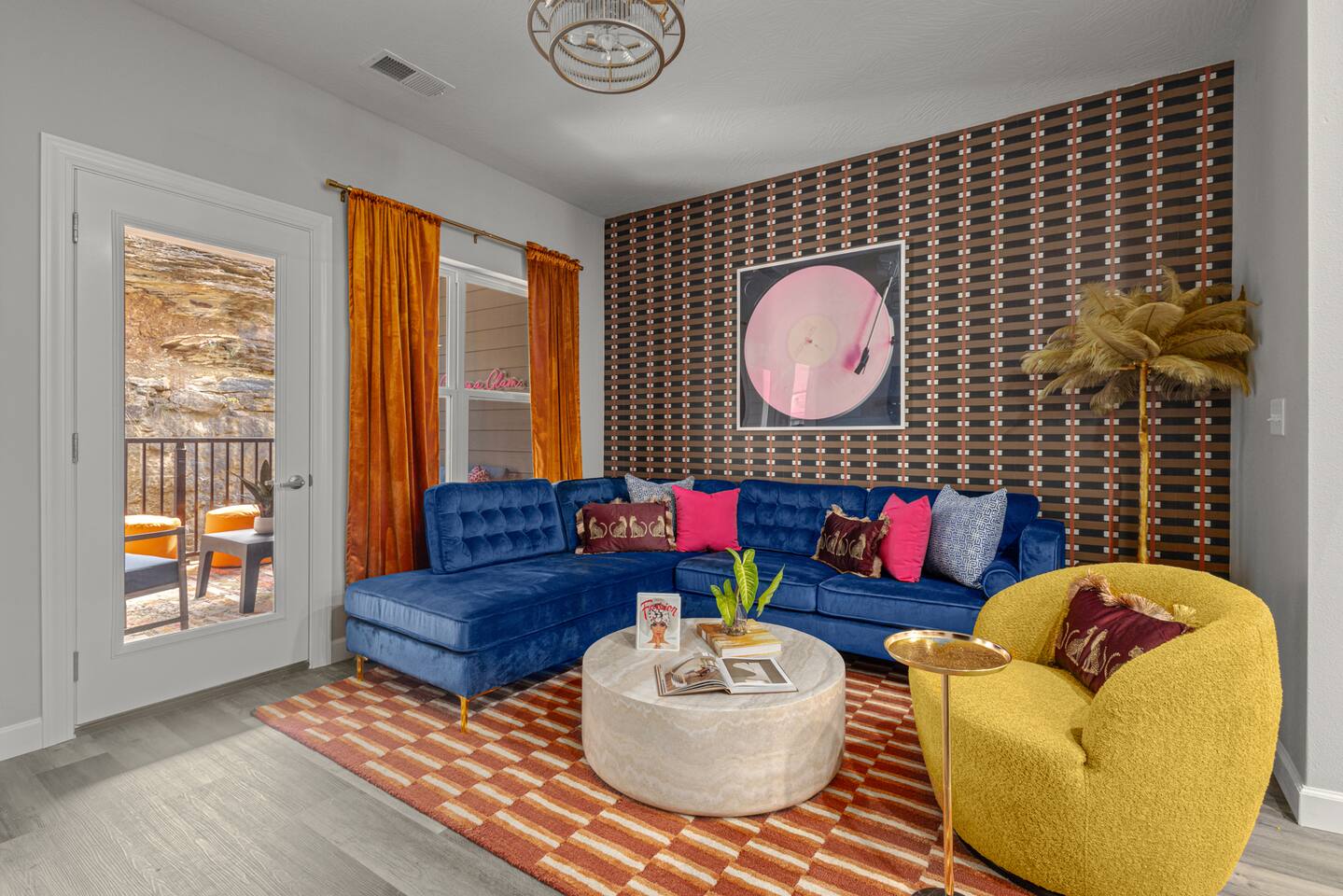 Luxe 4BR w/Movie Room•Seasonal Pool•Great Locale