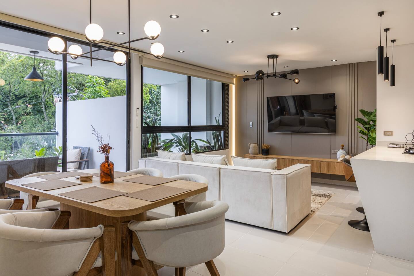 Bolivar Apt. Elegant Modern Design 500 MBPS Wifi