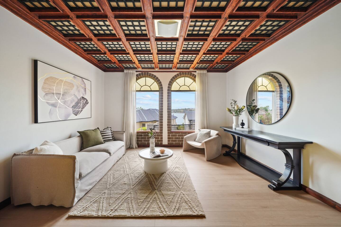 Modern 4-Bedroom Retreat in Kangaroo Point