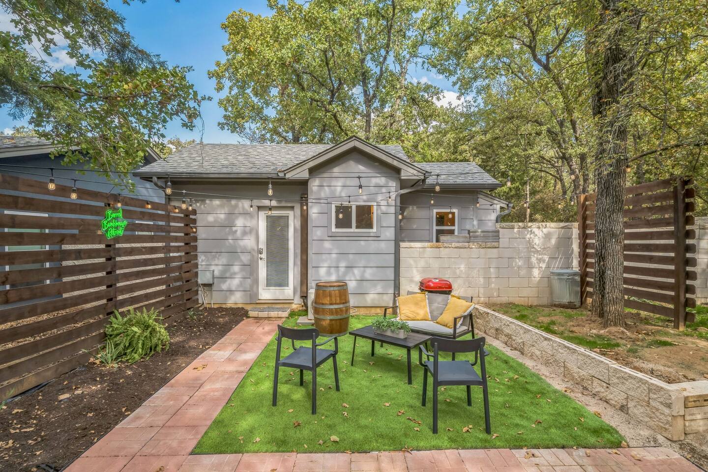 Barrel Bunkhouse 8033 CR 802